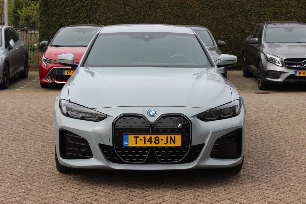 BMW i4 – foto 9