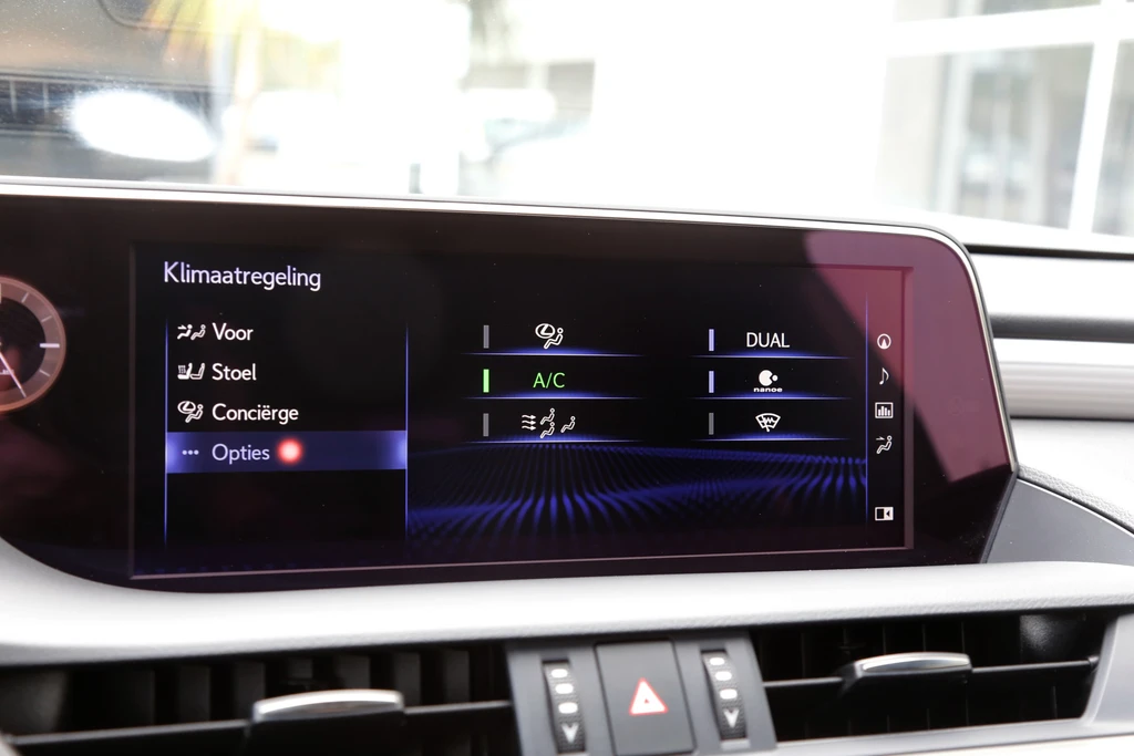 Lexus ES – foto 31