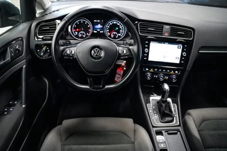 Volkswagen Golf – thumbnail 4