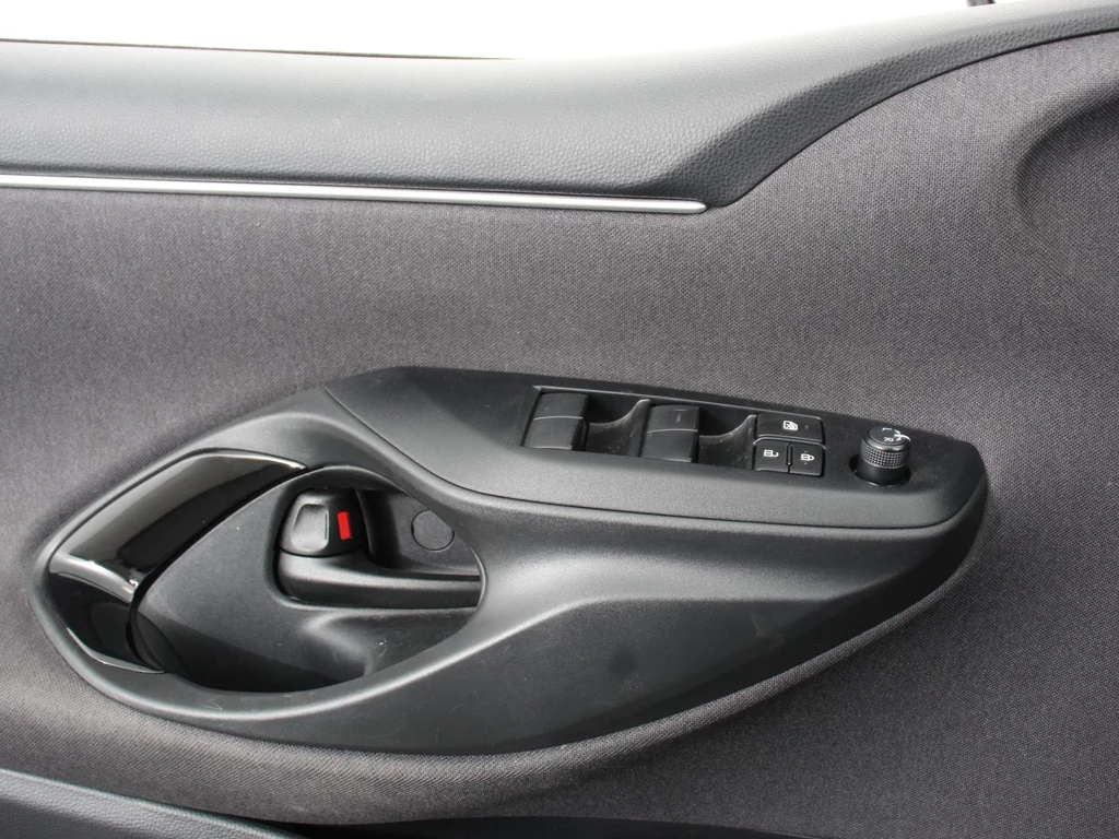 Toyota Yaris – foto 12