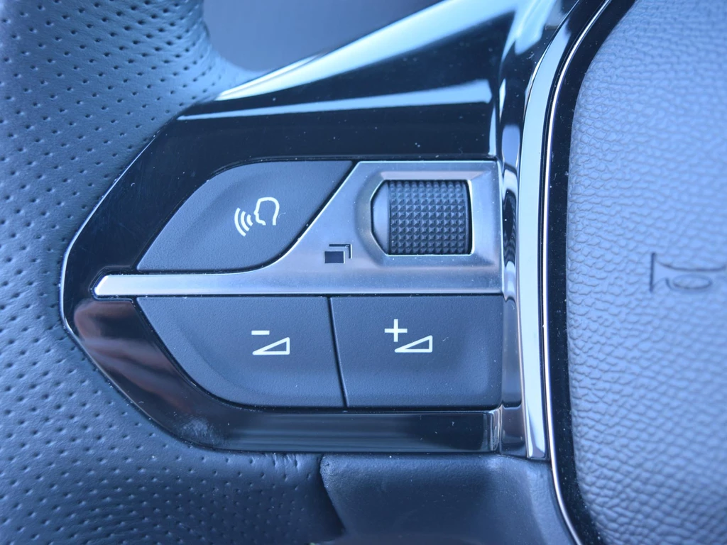 Peugeot e-2008 – foto 23