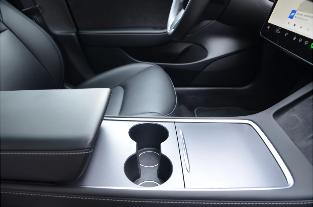 Tesla Model 3 – foto 8