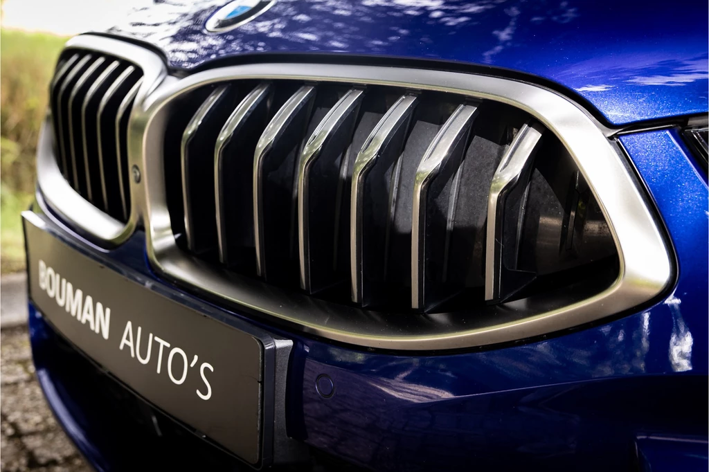 BMW 8 Serie – foto 11