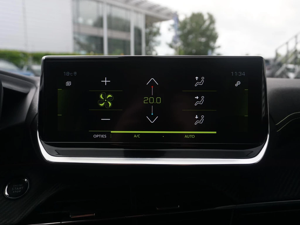 Peugeot 208 – foto 24