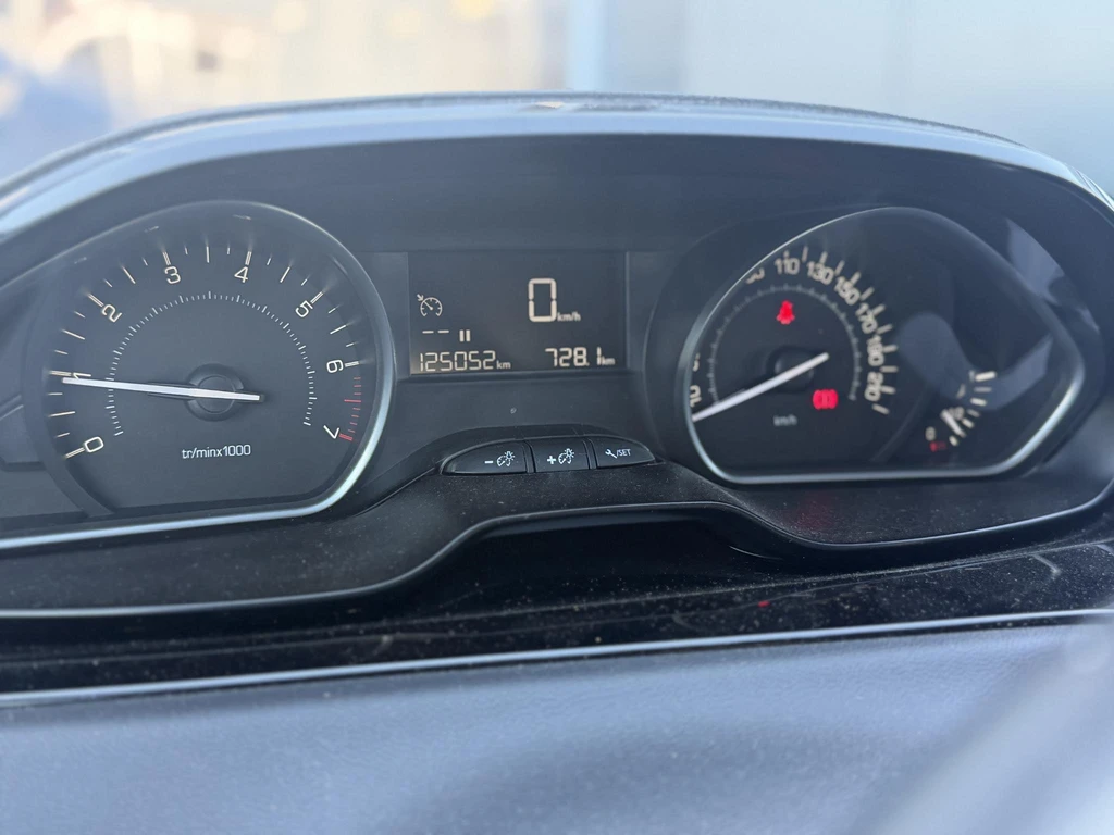 Peugeot 208 – foto 19