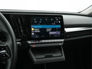 Renault Megane E-Tech – thumbnail 16