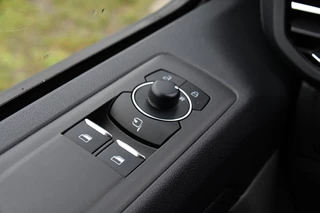 Ford Transit Custom – thumbnail 30