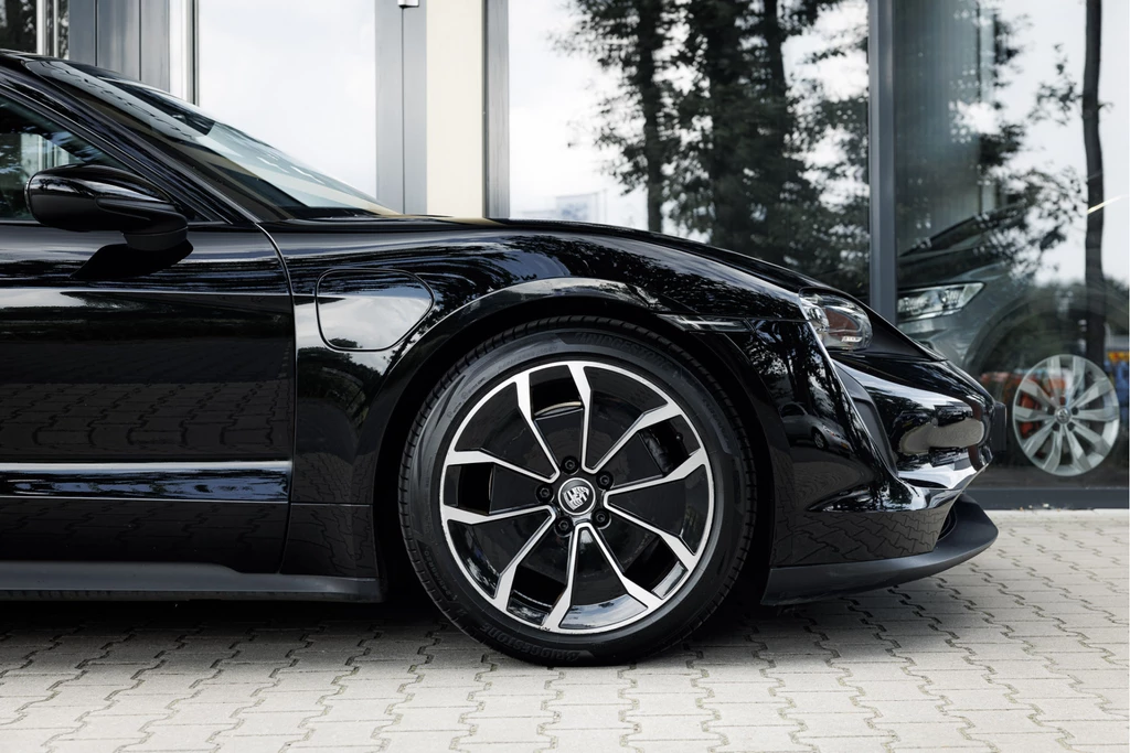 Porsche Taycan – foto 14