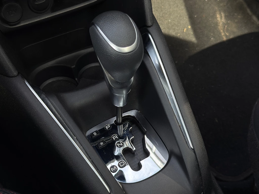 Peugeot 208 – foto 24