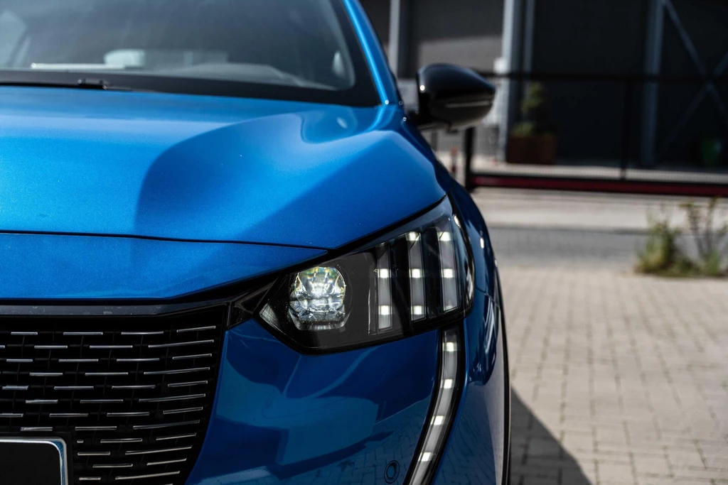 Peugeot 208 – foto 18