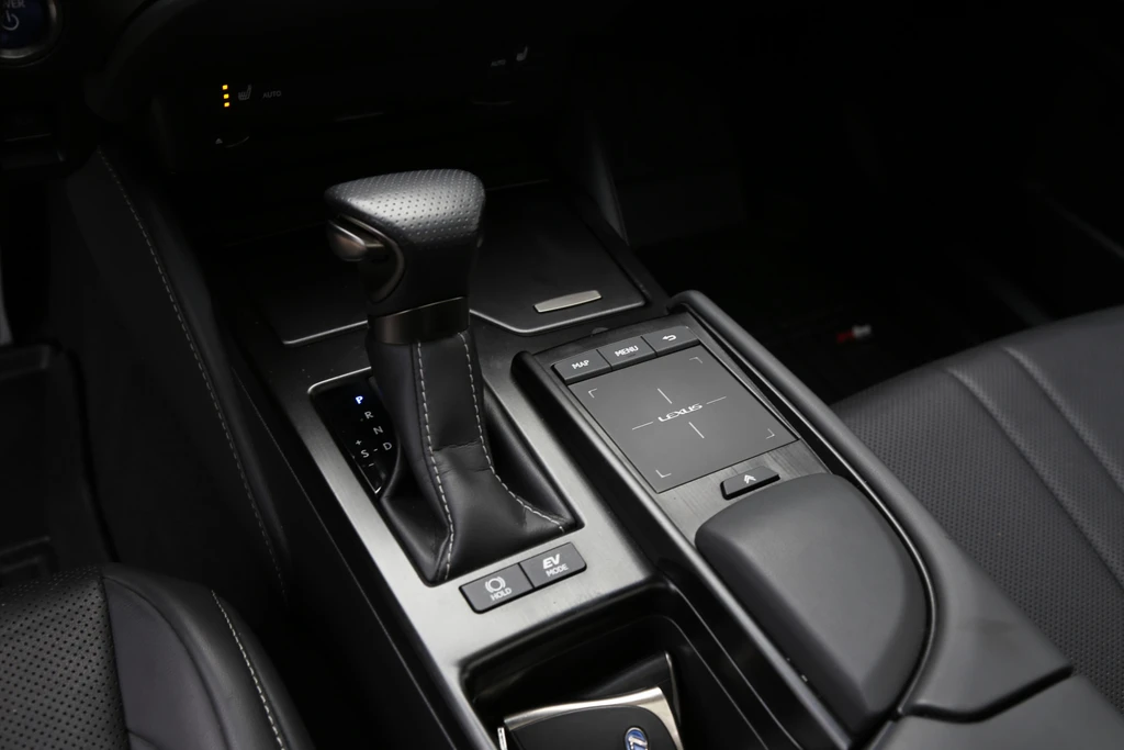 Lexus ES – foto 58