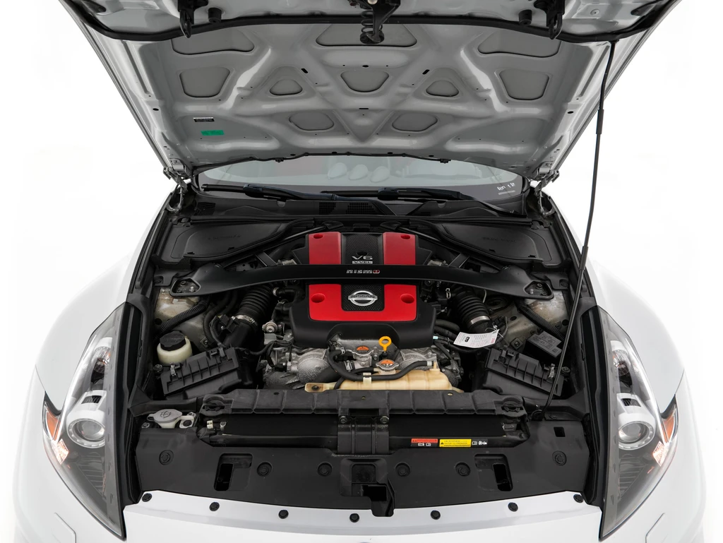 Nissan 370Z – foto 7