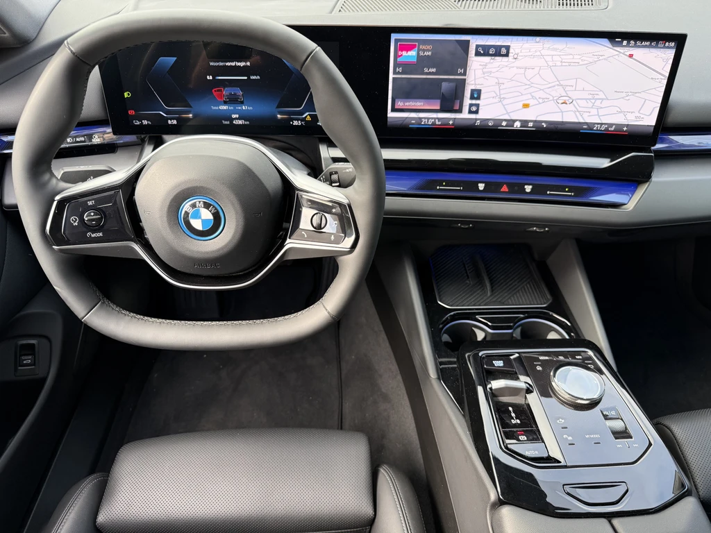 BMW i5 – foto 20