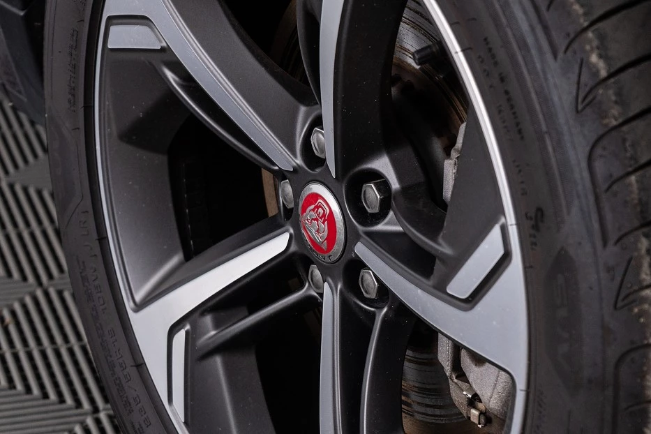 Jaguar E-PACE – foto 49
