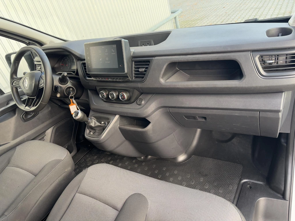 Renault Trafic – foto 11