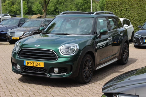 MINI Countryman Mini 1.5 Cooper Chili / Trekhaak / Panoramadak / Camera / Head-up / Leder / Keyless / 18'' / Harman Kardon / Navi. Proff / Stoelverwarming / DAB / Cruise Control
