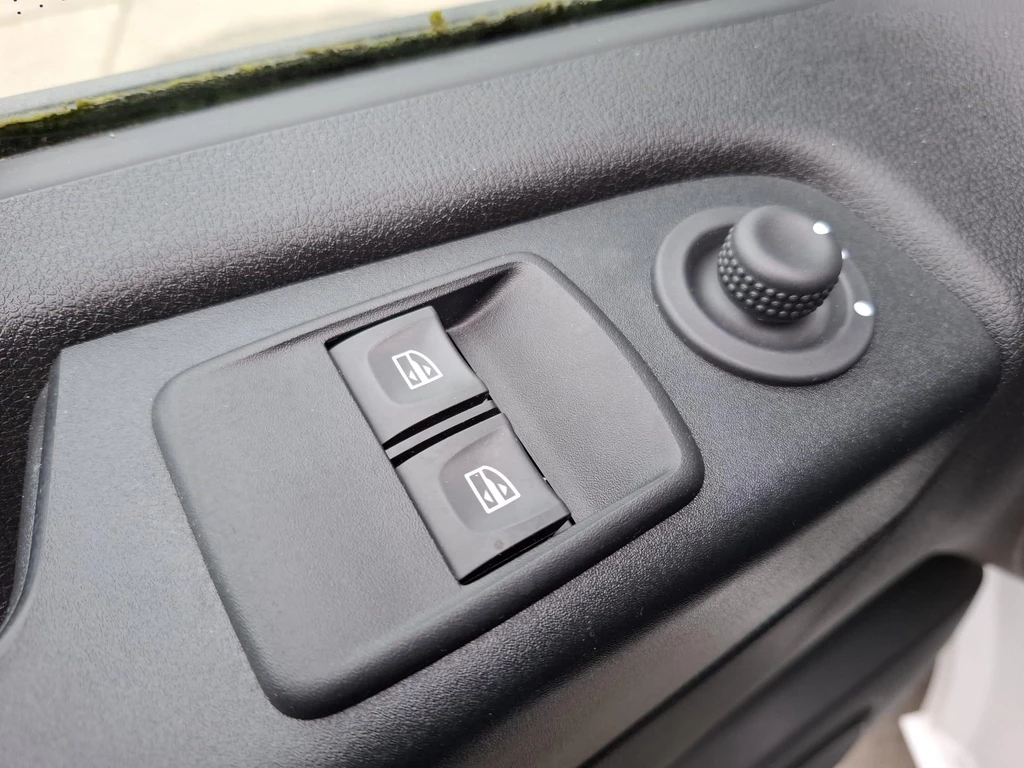 Renault Trafic – foto 21