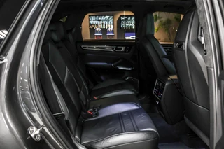 Porsche Cayenne – thumbnail 24