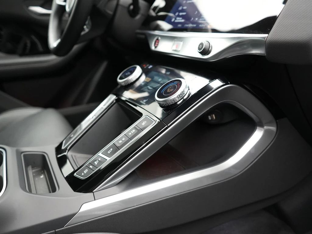 Jaguar I-PACE – foto 18