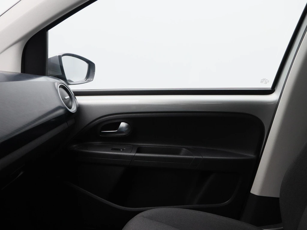 Volkswagen up! – foto 23