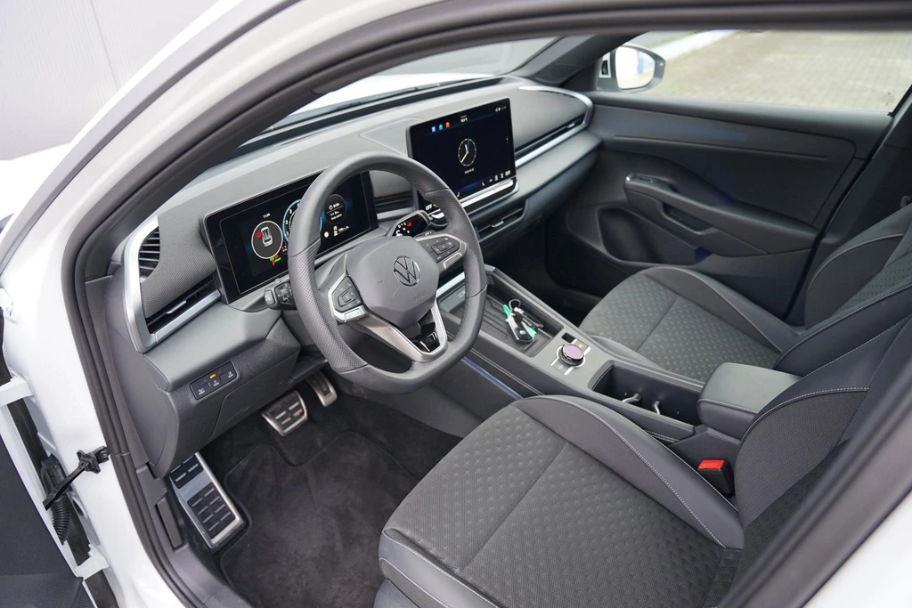 Volkswagen T-Roc – foto 9