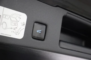 Ford Kuga – thumbnail 16