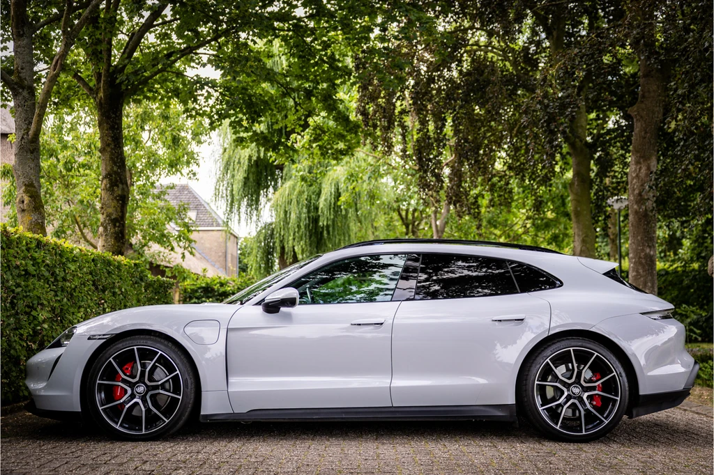 Porsche Taycan – foto 5