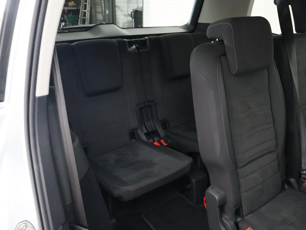 Volkswagen Touran – foto 9