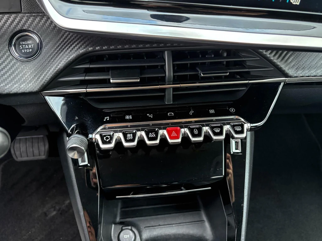 Peugeot e-208 – foto 30