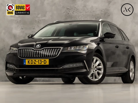 Škoda Superb Combi 1.4 TSI iV Sport 218Pk Automaat (VIRTUAL COCKPIT, APPLE CARPLAY, GROOT NAVI, CAMERA, STOELVERWARMING, SPORTSTOELEN, KEYLESS, ADAPTIVE CRUISE, GETINT GLAS, NIEUWSTAAT)
