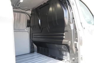 Ford E-Transit Custom – thumbnail 15