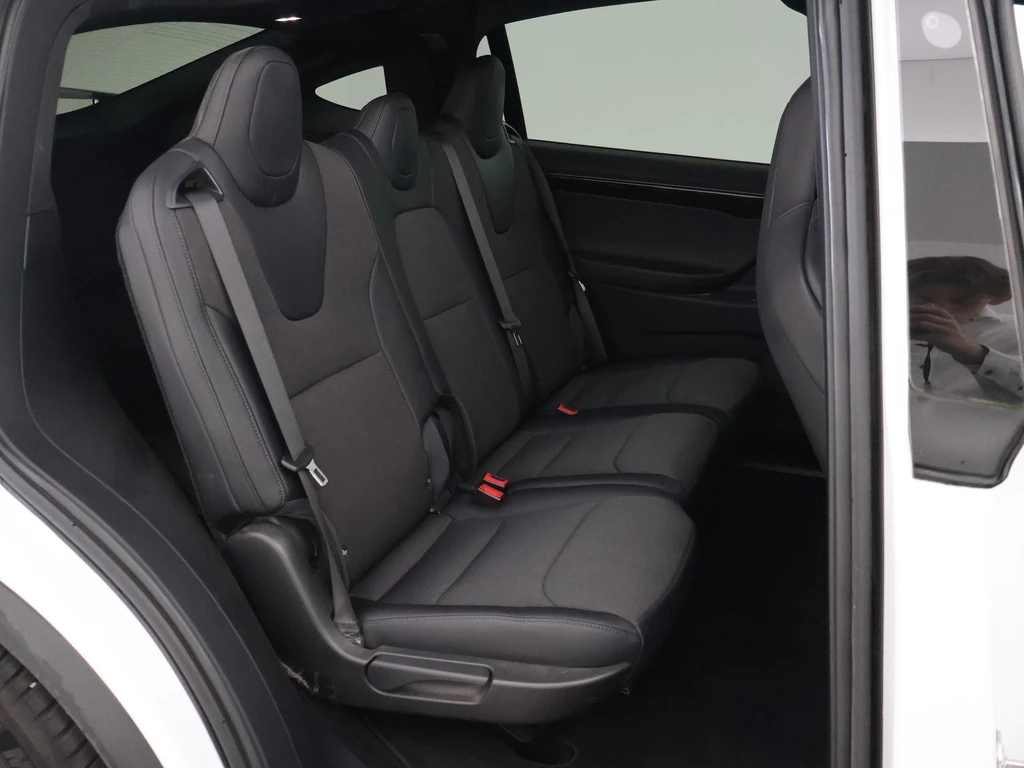 Tesla Model X – foto 16