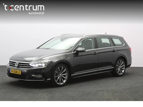 Volkswagen Passat Variant 1.5 TSI 150 PK Automaat R-Line Elegance, Trekhaak, Matrix-LED, Carplay