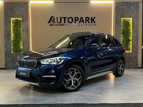 BMW X1 SDrive20i Centennial High Executive M-SPORT|PANO|HuD|MEMORY|KEYLESS|CAMERA|LED|LEDER|SFEERVERLICHTING|AUTOMAAT|NL AUTO|VOL!
