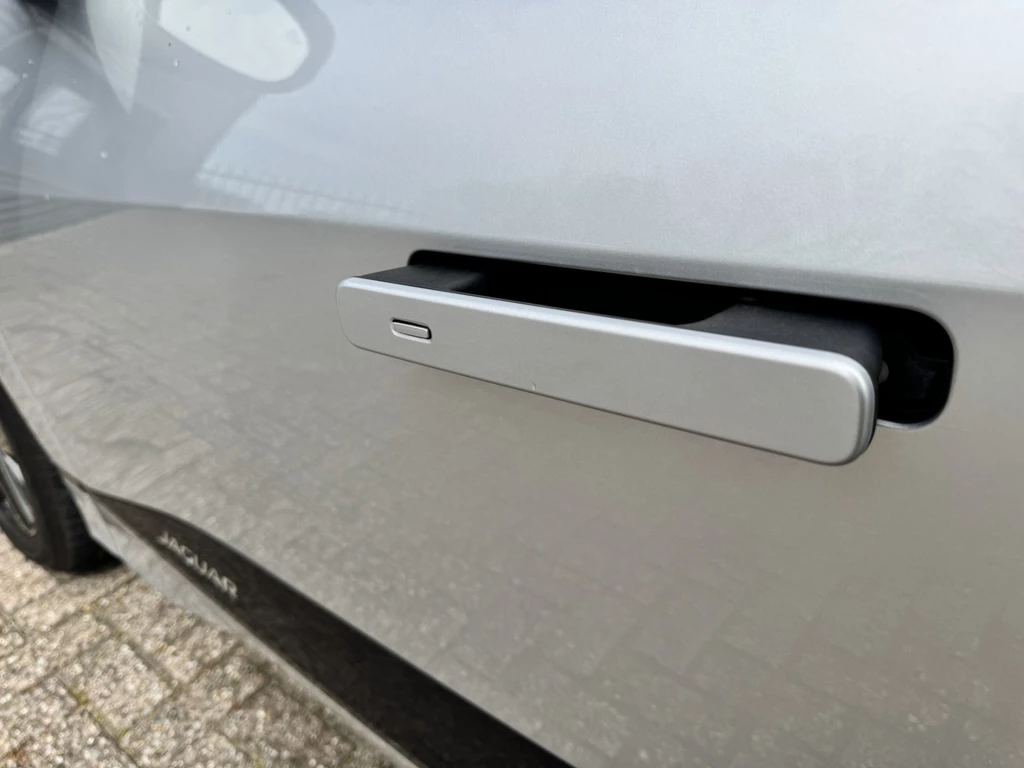 Jaguar I-PACE – foto 19