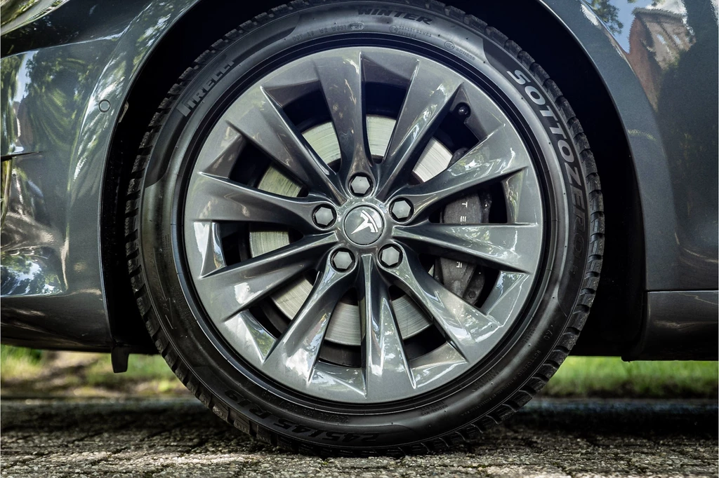 Tesla Model S – foto 18