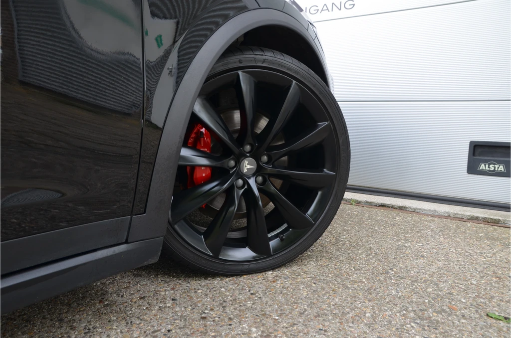 Tesla Model X – foto 10
