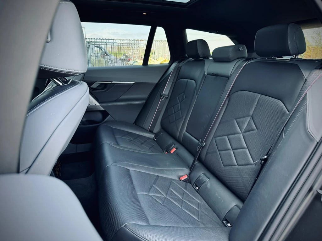 BMW i5 – foto 26