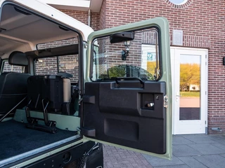 Land Rover Defender – thumbnail 59