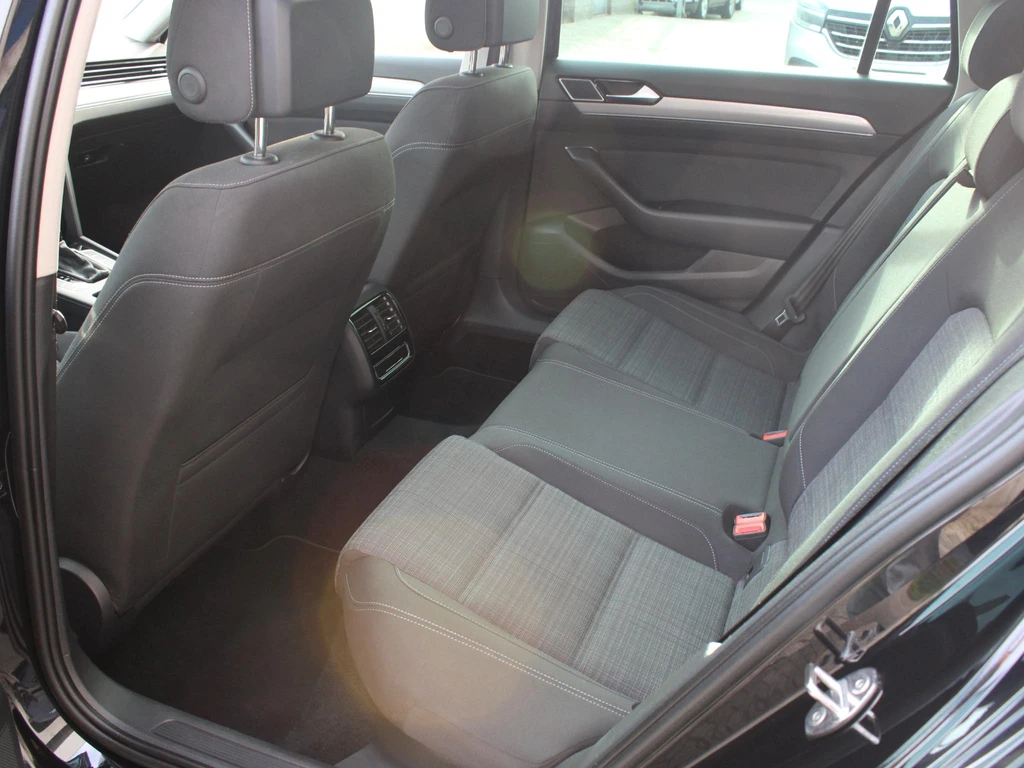 Volkswagen Passat – foto 20