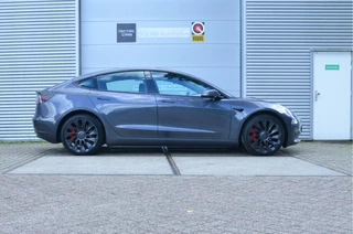 Tesla Model 3 – thumbnail 4