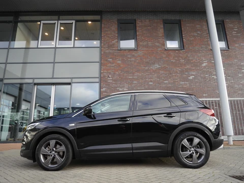 Opel Grandland X 1.6 Turbo Hybrid Business Elegance | Plugin Hybrid | 18 inch lichtmetalen velgen | Camera voor en achter | Navigatie | Climate control | Cruise control | Apple carplay & Android auto