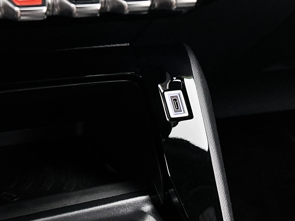Peugeot e-2008 – foto 39