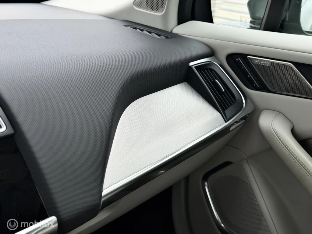 Jaguar I-PACE – foto 35