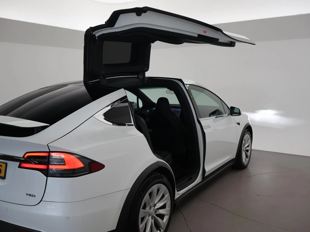 Tesla Model X – foto 5