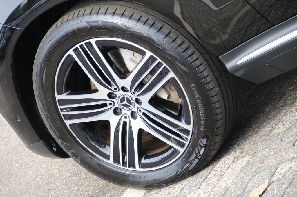 Mercedes-Benz EQC – foto 5