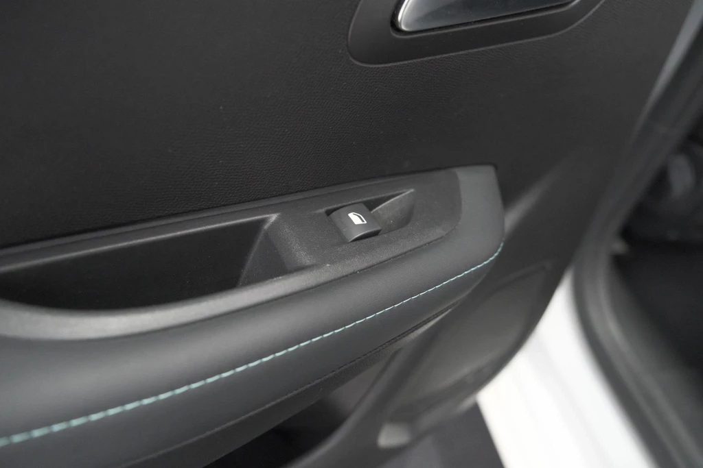 Peugeot 208 – foto 33