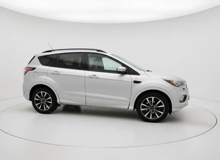 Ford Kuga – thumbnail 6