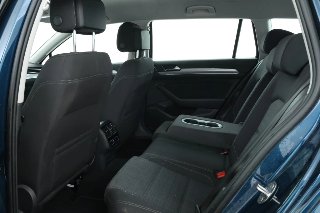 Volkswagen Passat – foto 38
