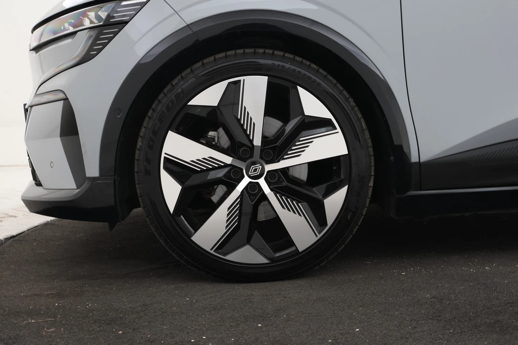 Renault Megane E-Tech – foto 9